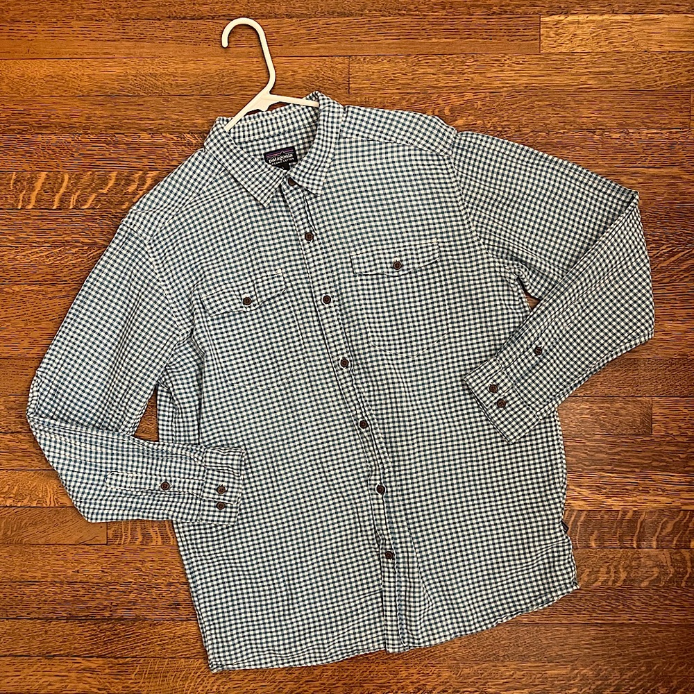 Patagonia // Men’s Button Down // Sz Large